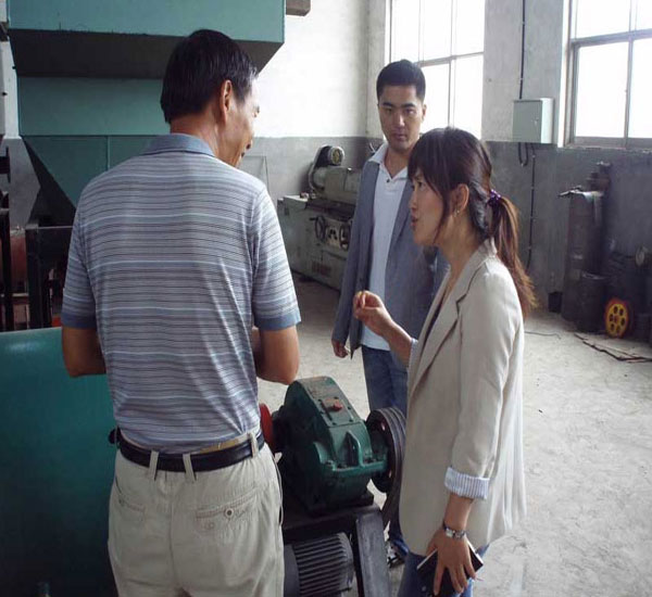 新加坡友人在我廠 新加坡友人在我廠